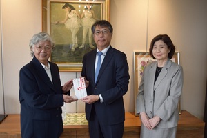 岡本綾子さん.jpg